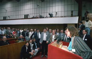Belpolitika - A Szociáldemokrata Párt kongresszusa