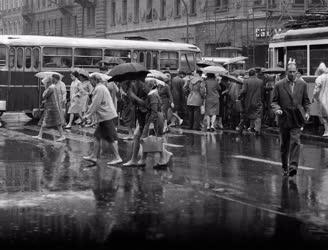 Időjárás - Esős nap Budapesten