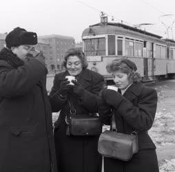 Időjárás - Egészségvédelem - Meleg tea a hidegben dolgozóknak