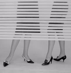 Divat - Az 1965-ös tavasz és nyár cipőmodelljei