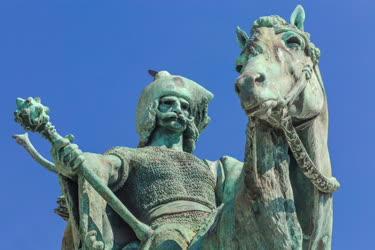 Emlékmű - Budapest - Tas vezér lovas szobra