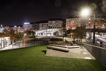 Városkép - Budapest - A Széll Kálmán tér este