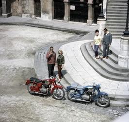 Közlekedés - Reklám - Pannónia motorkerékpár