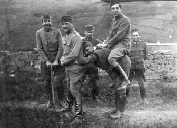 I. világháború - Pihenő magyar katonák