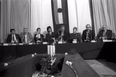 Belpolitika - Rendszerváltás - Az Október 23-a Bizottság ülése