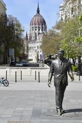 Városkép - Budapest - Ronald Reagan egykori amerikai elnök szobra