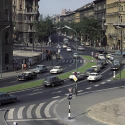 Városkép - Közlekedés - Csúcsforgalom Budapest belvárosában