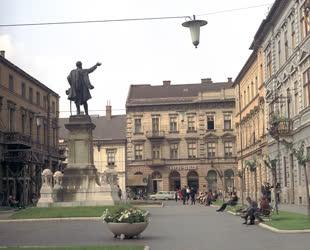 Városkép - Miskolc - Kossuth Lajos szobra 