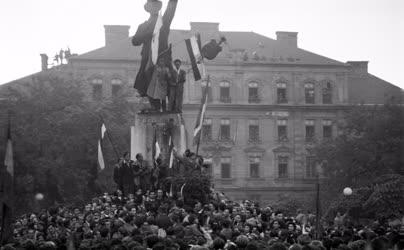 Belpolitika - 1956-os forradalom és szabadságharc