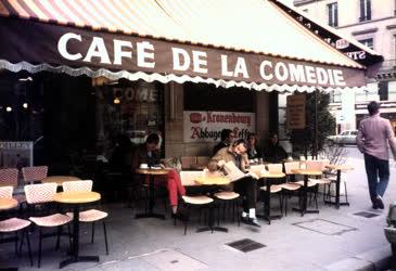 Kávéház Párizsban