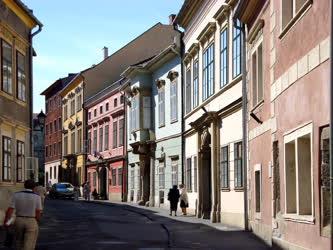 Városkép - Sopron - A Templom utca palotái