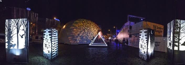 Ünnep - Budapest - Winter Magic az Ötvenhatosok terén