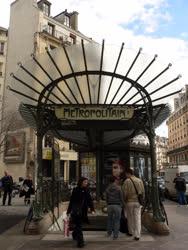 Párizs - Közlekedés - A Metropolitain metróállomás