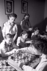 Sport - Úttörő sakkbajnokság a Váli utcai Általános Iskolában