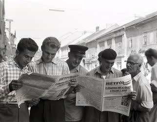 Tömegtájékoztatás, média - A Hétfői Hírek rendkívüli kiadása