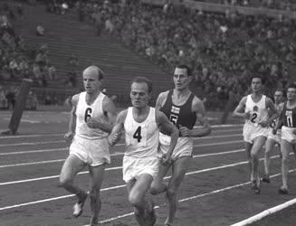 Sport - Atlétikai verseny 1956-ban