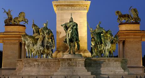 Városkép - Budapest - A Millenniumi emlékmű a Hősök terén