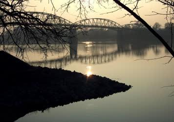 Természet - Esztergom - A párkányi híd és környezete