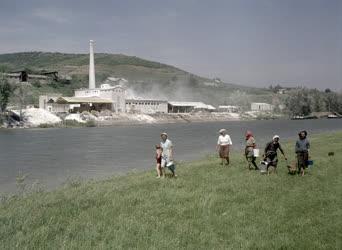 Ipar - Kaolin őrlőüzem Szegin a Bodrog folyó partján