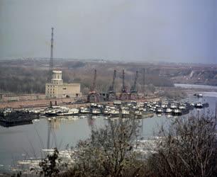 Közlekedés - Dunaújvárosi kikötő