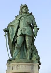 Köztéri szobor - Budapest - Hunyadi Mátyás király szobra a Hősök terén