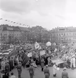 Ünnep - Május elsejei felvonulás Budapesten