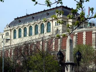 Városkép - Budapest - Az újjáépített budavári lovarda épülete