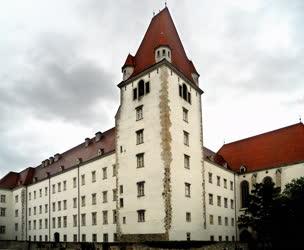 Történelmi emlékhely - Bécsújhely - Katonai Akadémia