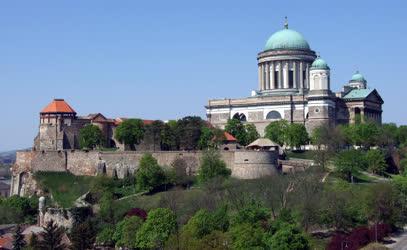 Városkép - Esztergom - A királyi vár és a bazilika