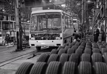 Ipar - Járműgyártás - Kisautóbuszok Székesfehérvárról