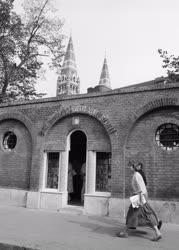 Kereskedelem - Egyházi könyvesbolt nyílt Szegeden