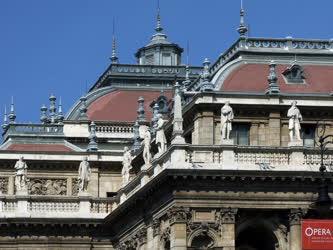 Városkép - Budapest - Az Operaház épületének homlokzata