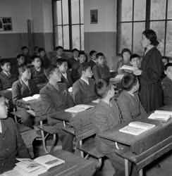 Oktatás - A Kim Ir Szen Iskola