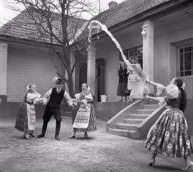 Hagyomány - Húsvéti népszokások Őrhalomban