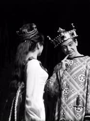 Színház - Negyedik Henrik király - Füst Milán dráma 