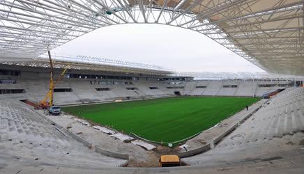 Sportlétesítmény - Debrecen - Épül a Nagyerdei Stadion 