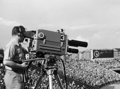 Televízió - Közvetítés a Népstadionból