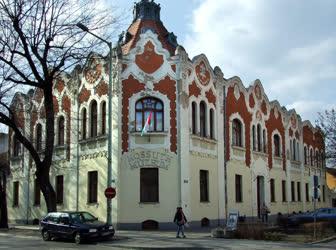 Városkép - Cegléd - A Kossuth Múzeum épülete