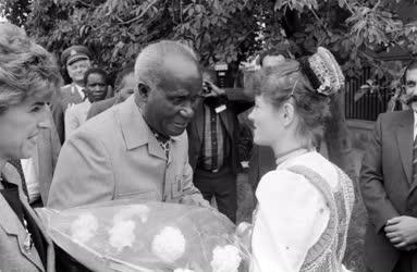 Külkapcsolat - Kenneth Kaunda zambiai elnök Magyarországon