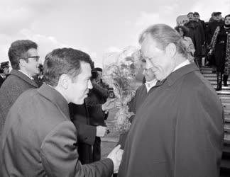 Külkapcsolat - Willy Brandt Budapestre érkezett
