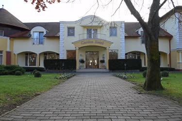 Turizmus - Szolnok - Garden Hotel