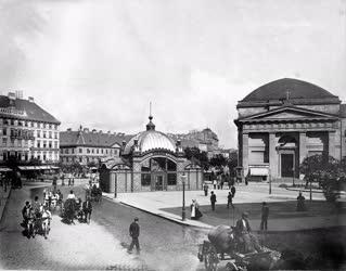 Táj, város - A régi Budapest - A Deák Ferenc tér