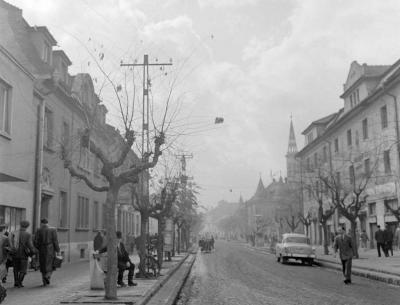 Városkép-életkép - Váci utcarészlet