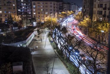 Közlekedés - Budapest - Esti gépjárműforgalom
