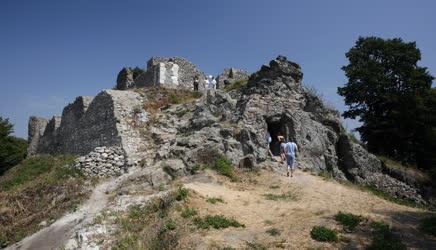 Műemlék - Drégelypalánk - A drégelyi sziklavár romja
