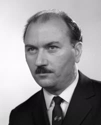 1970-es Állami-díjasok - Dr. Medzihradszky Kálmán
