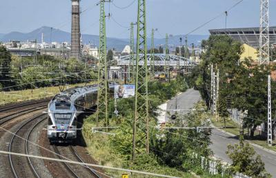 Közlekedés - Budapest - Keleti pályaudvarról induló vasúti fővonal