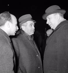 Külkapcsolat - A szovjet kormányküldöttség érkezése Budapestre