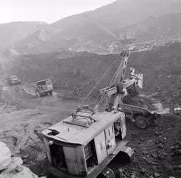 Ipar - Bányászat - Külszíni szénfejtés Pécsett