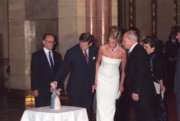 Külkapcsolat - Károly herceg és Diana hercegnő Budapesten
